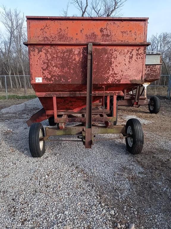 Gravity wagon w/ Oliver running gear