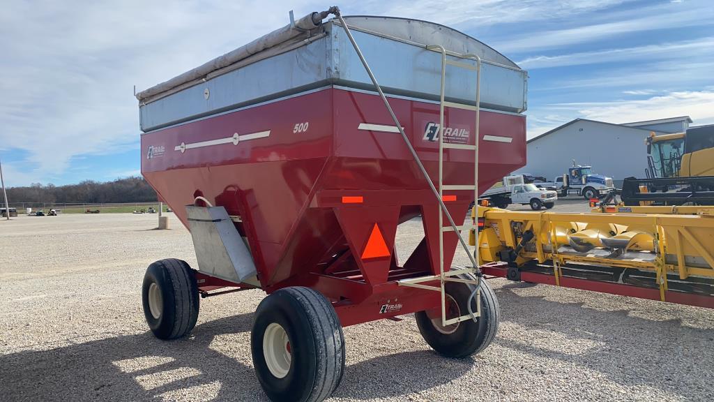EZ Trail 500-bushel gravity wagon-