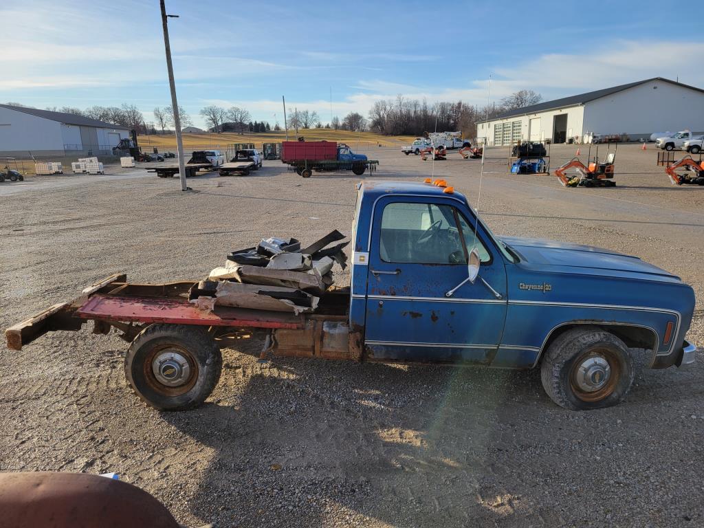 1973 Chevy C20 Barn Find!!!!! Ist