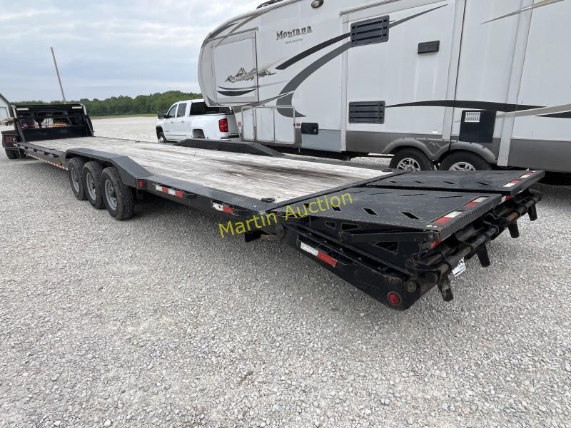 2022 Flatbed/ Carhauler Trailer IST