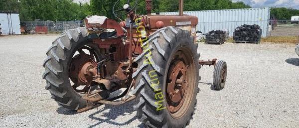 Farmall 460, gas, pto, drawbar, runs drove in