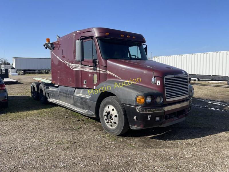 2000 Freightliner Conventional Flc Vut