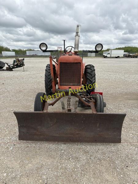 Allis Chalmers Tractor- Runs