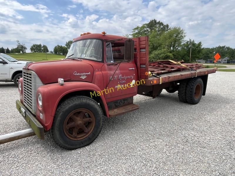 1967 International Grain Box Truck VUT