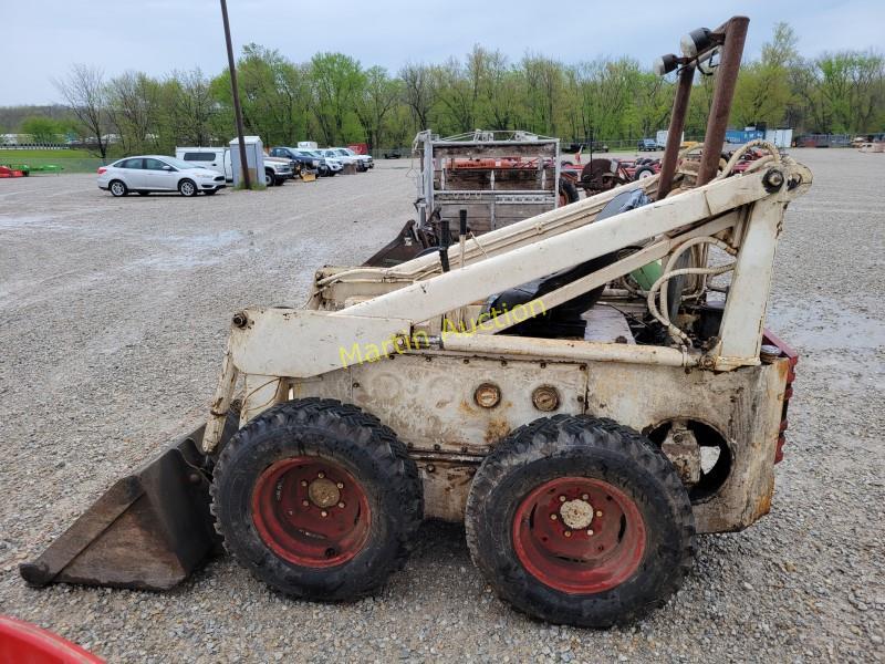 1967 Bob Cat M500, Gas With A K662