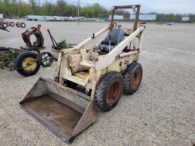 1967 Bob Cat M500, Gas With A K662