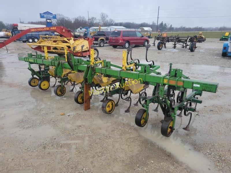 John Deere 6 Row Rear Mount Cultivator