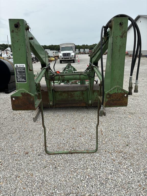 JD 148 loader, w/ valve and joystick; Wilson Closeout 217-620-9660