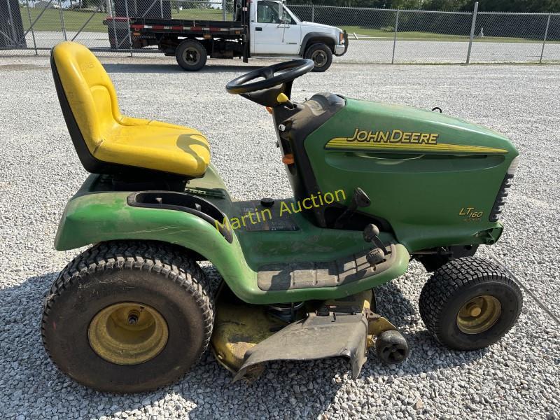 2004 John Deere LT 160