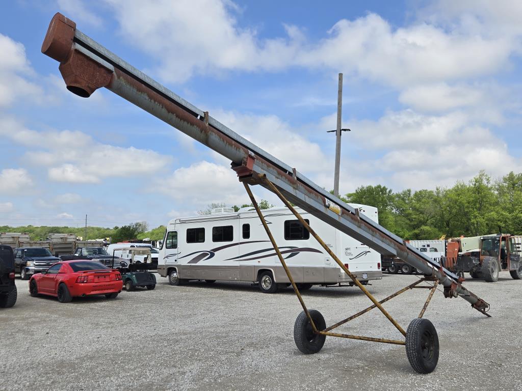 Hutchinson 8" Auger * 30 Ft