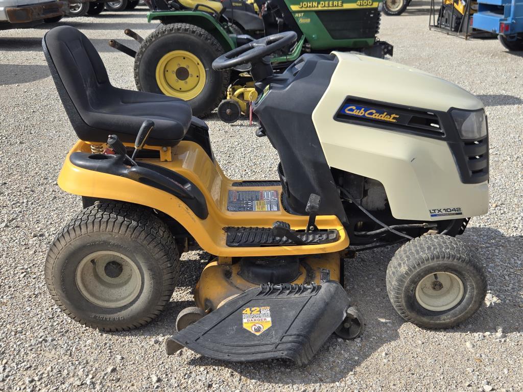 Cub cadet LTX1042,