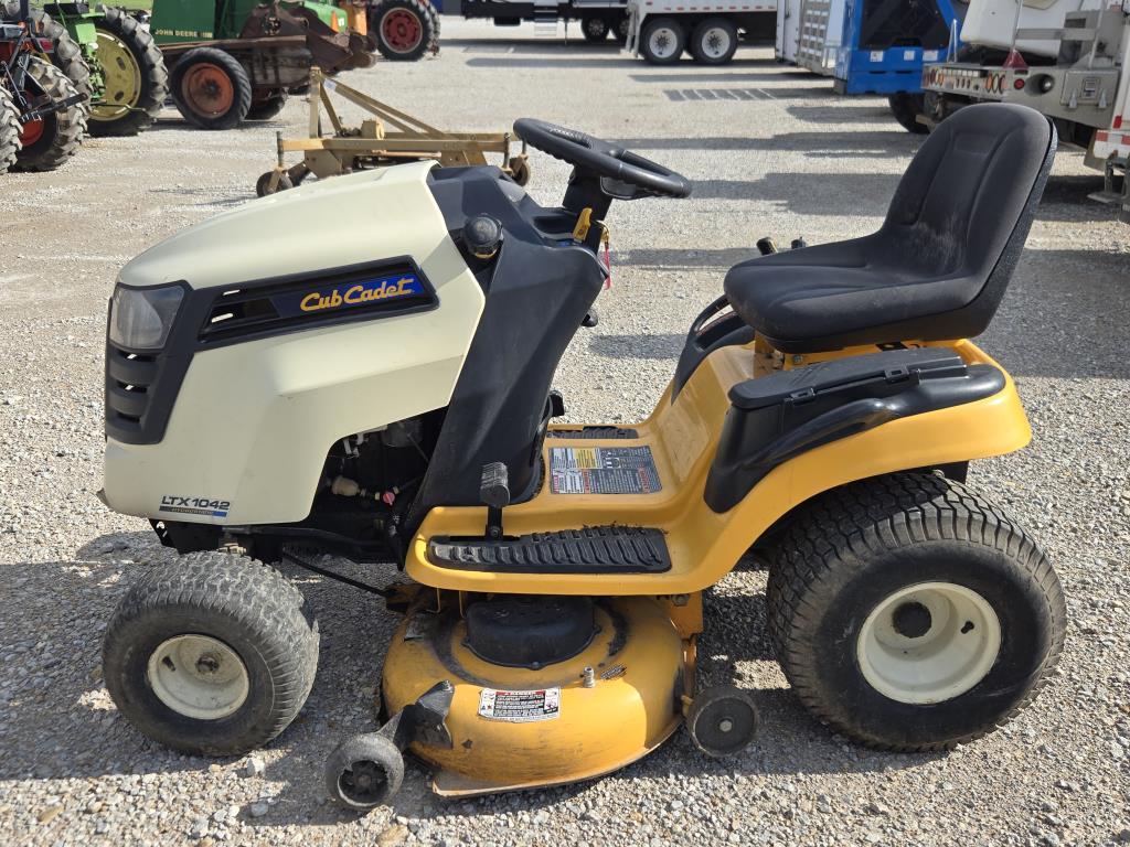 Cub cadet LTX1042,