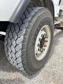 2005 Freightliner M2 VUT