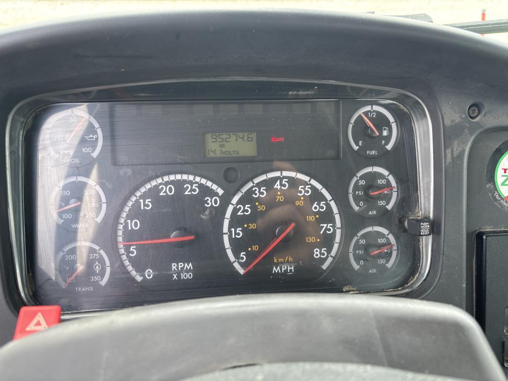 2005 Freightliner M2 VUT