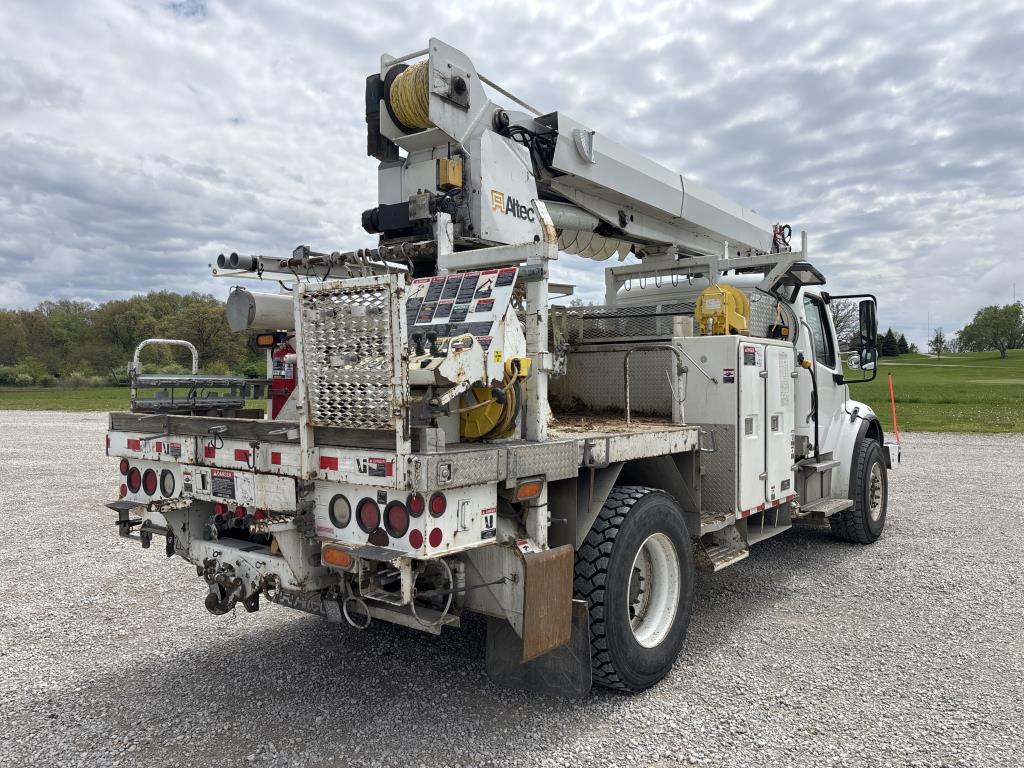 2005 Freightliner M2 VUT