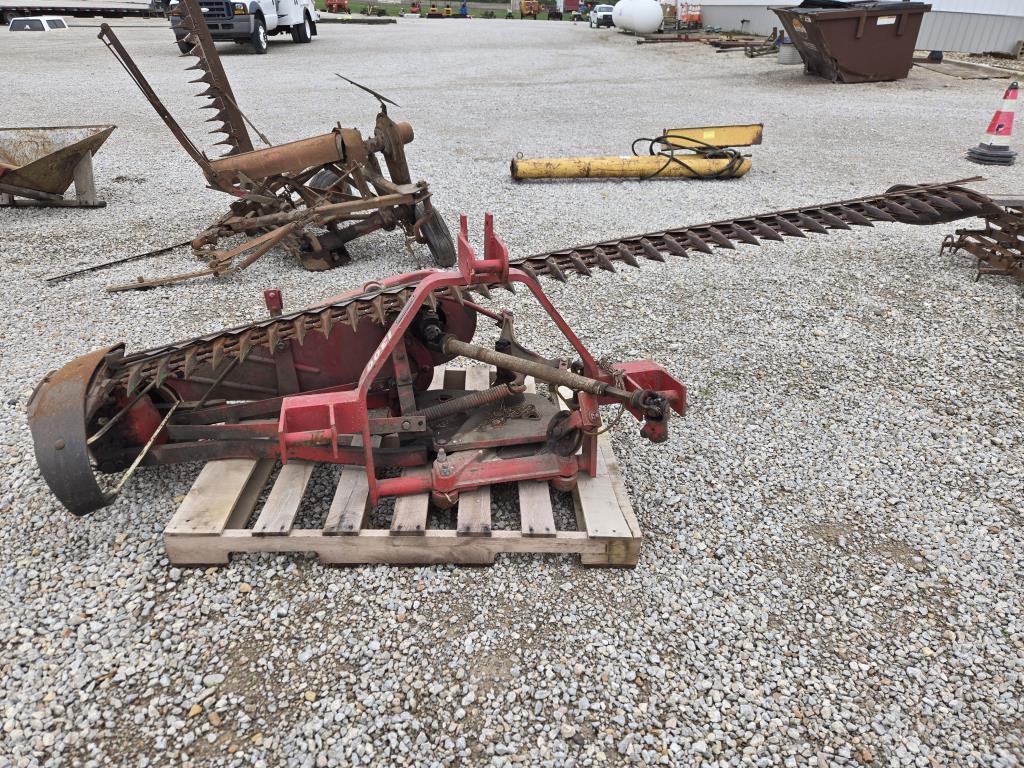 IH 1300 Sickle Bar Mower *