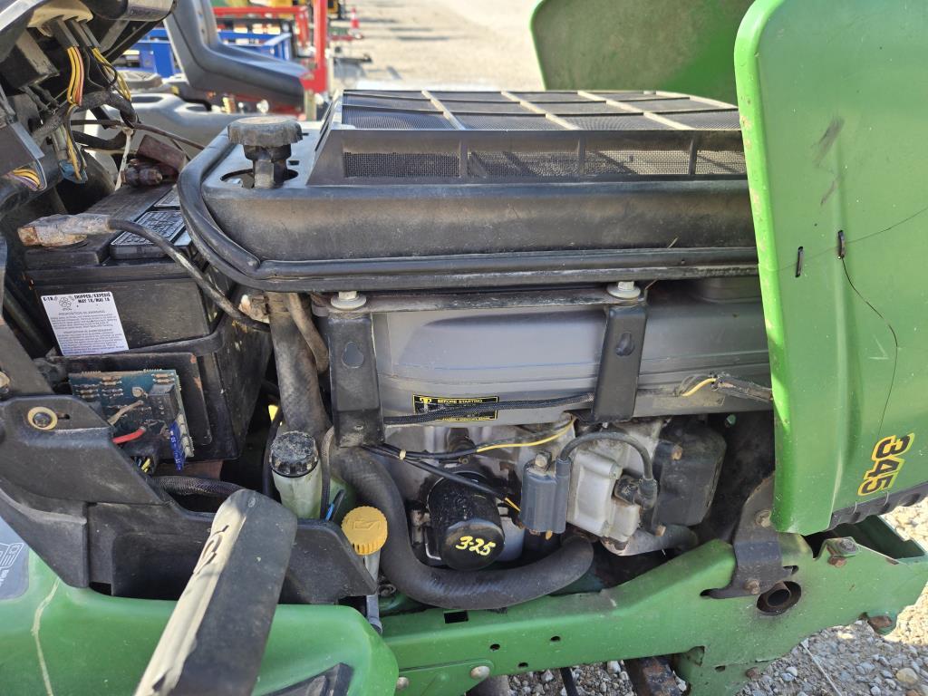 John Deere 345 +