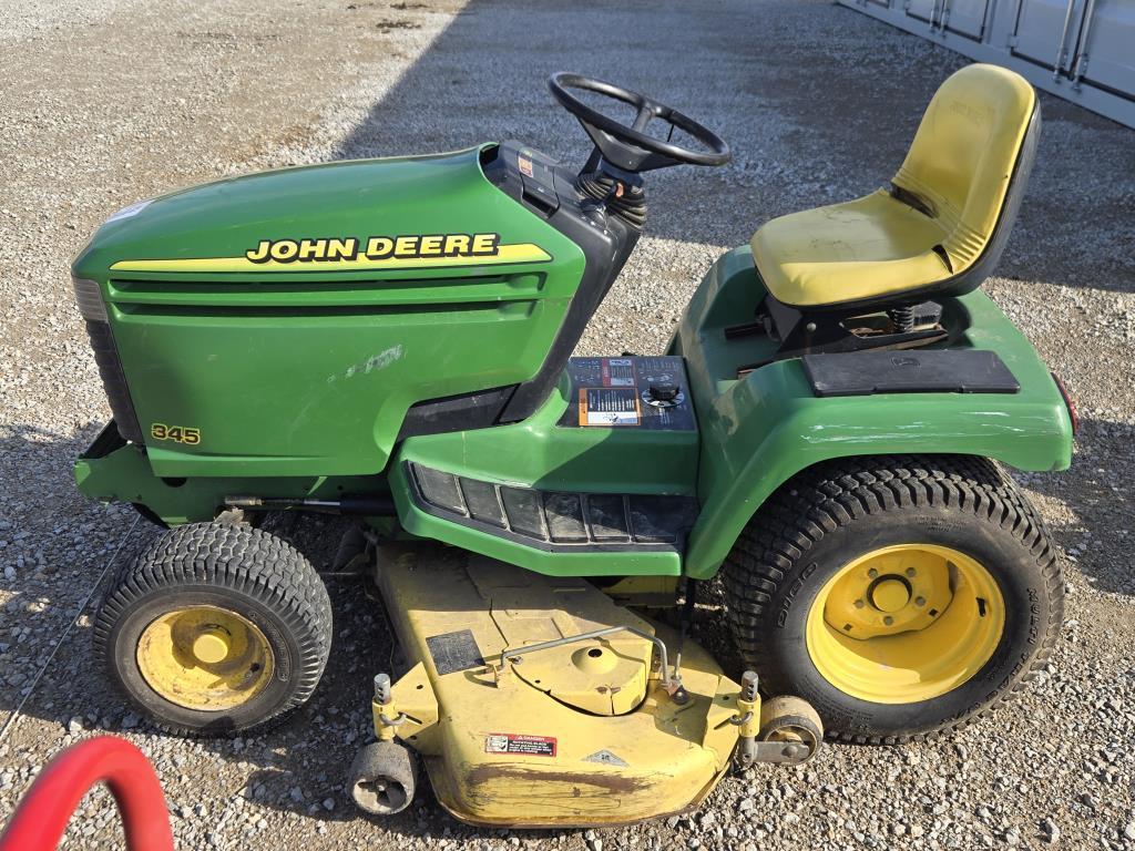 John Deere 345 +