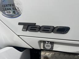 2015 Kenworth T680 VUT
