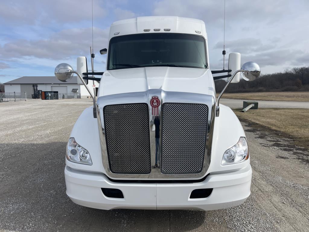 2015 Kenworth T680 VUT