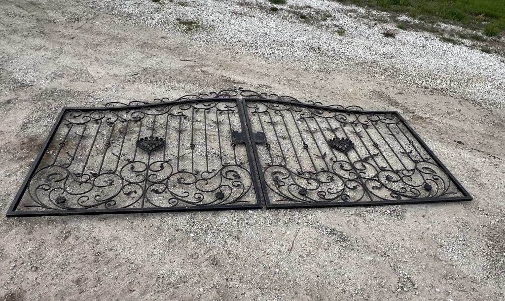 Iron Gates (15' 4") +
