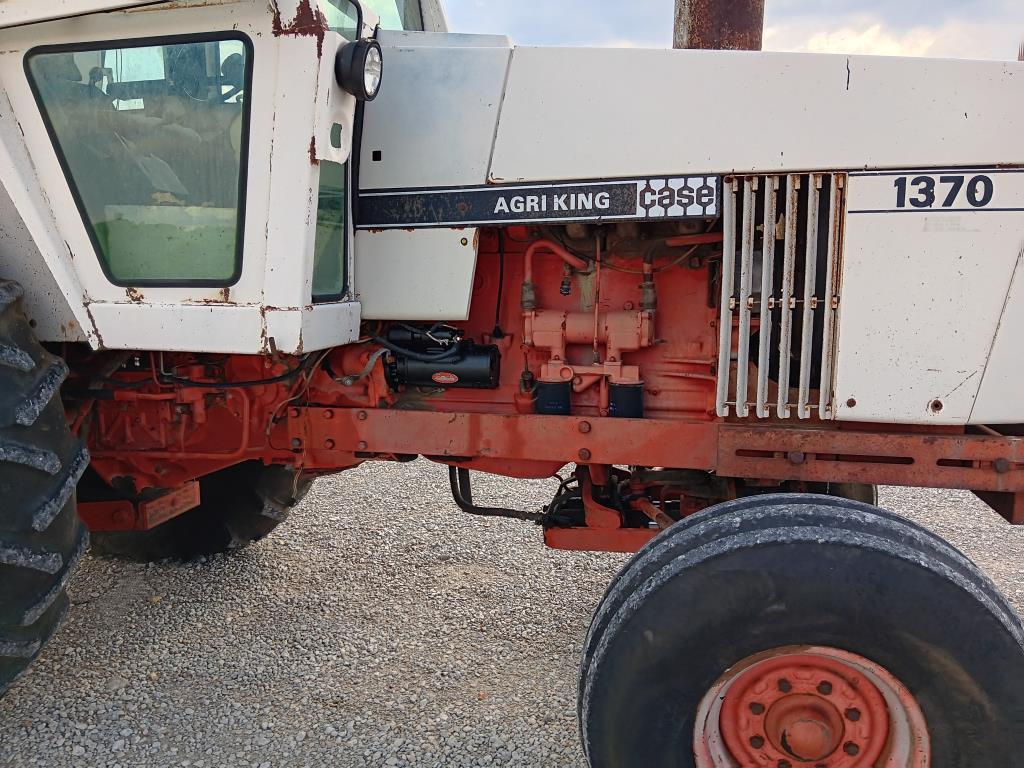 Case 1370 tractor *