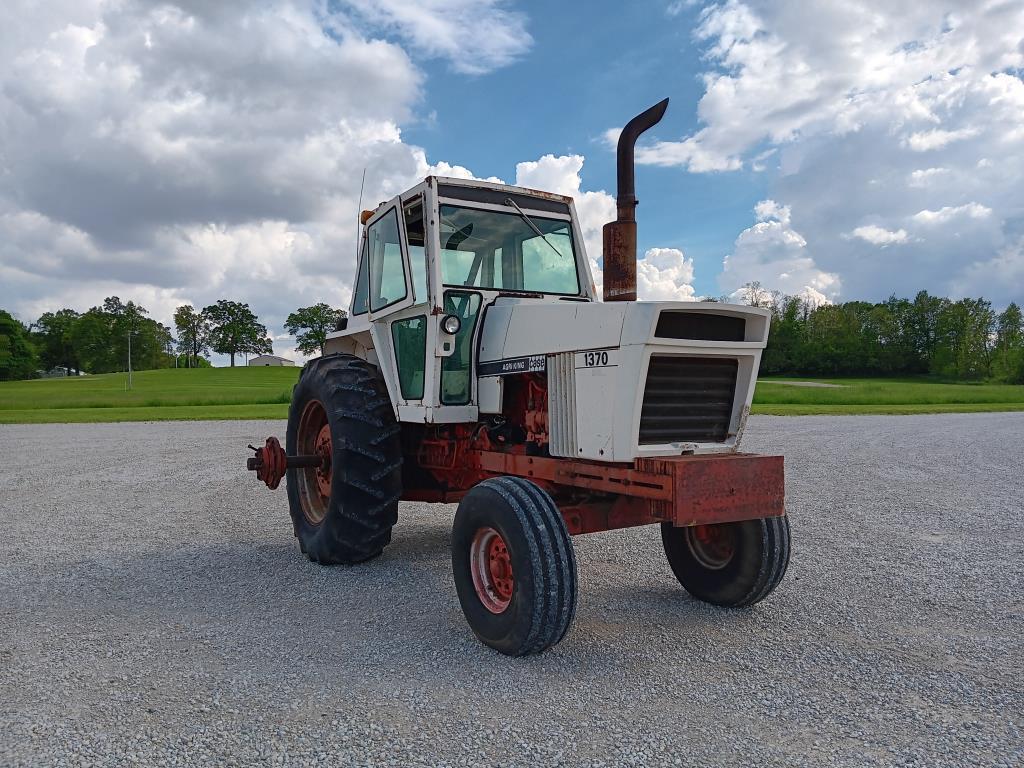 Case 1370 tractor *