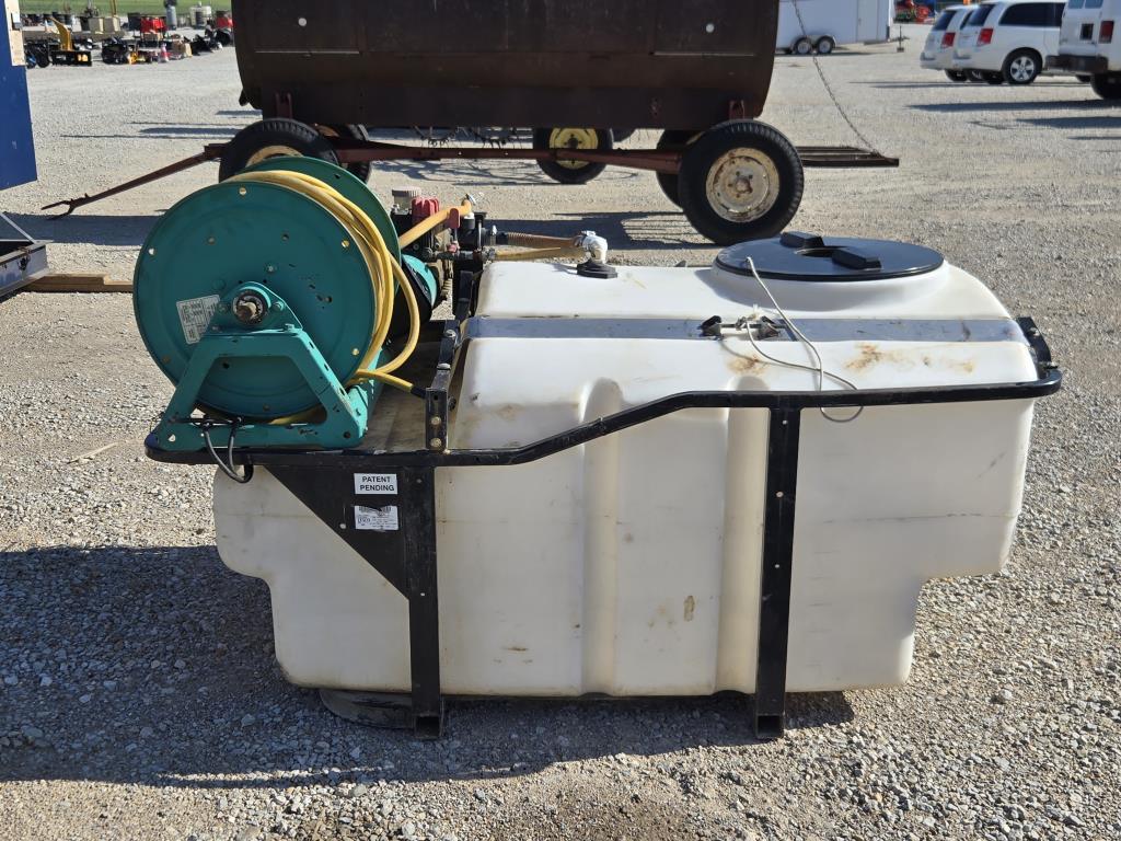 Lesco 200 Gal Gas Powered Sprayer +