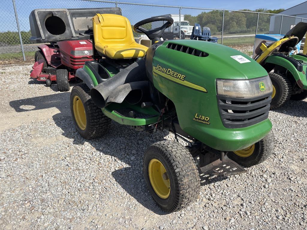 John Deere L130