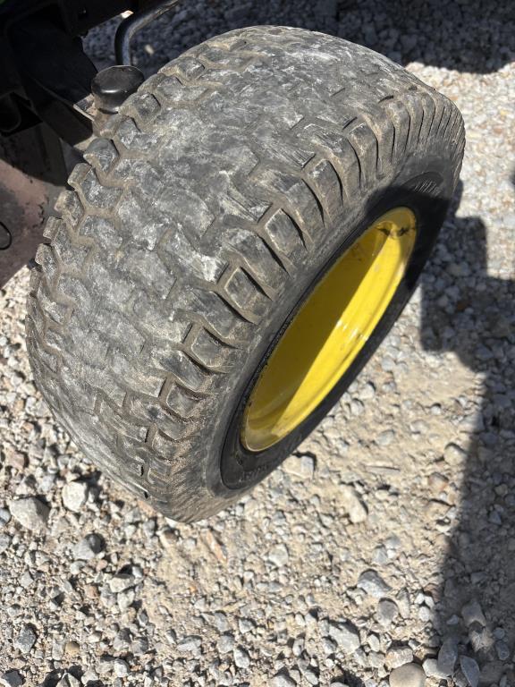 John Deere L130