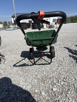 Scotts Push Type Broadcaster