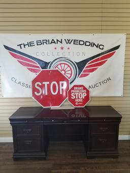 2 stop signs