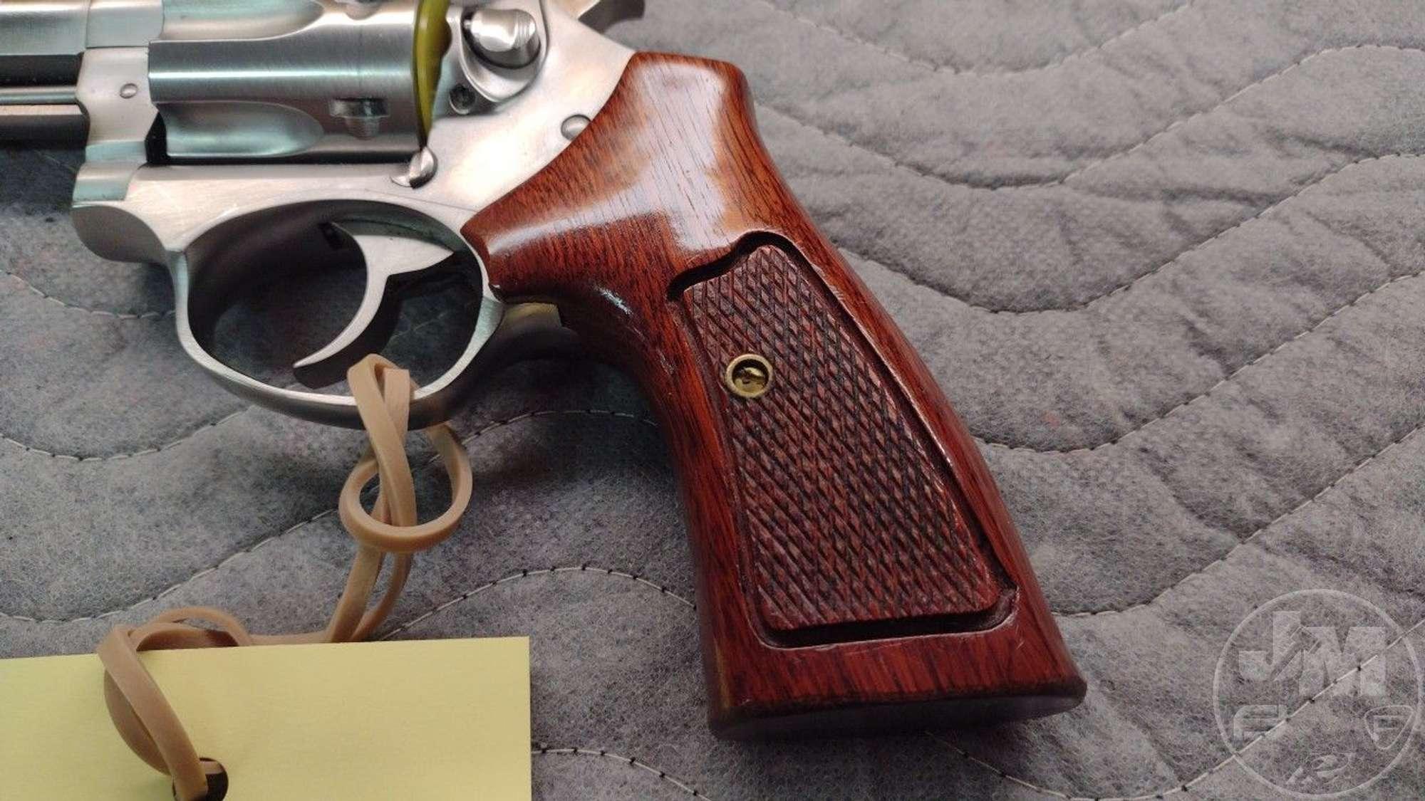 2009 RUGER MODEL SP101 .327 FEDERAL MAGNUM