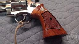SMITH & WESSON MODEL 29-2 .44 MAGNUM