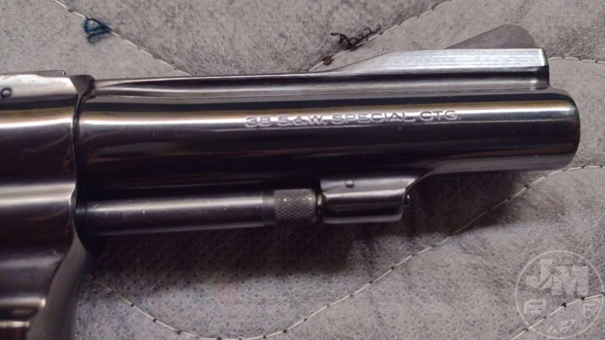 SMITH & WESSON MODEL 15-3 .38 SPECIAL