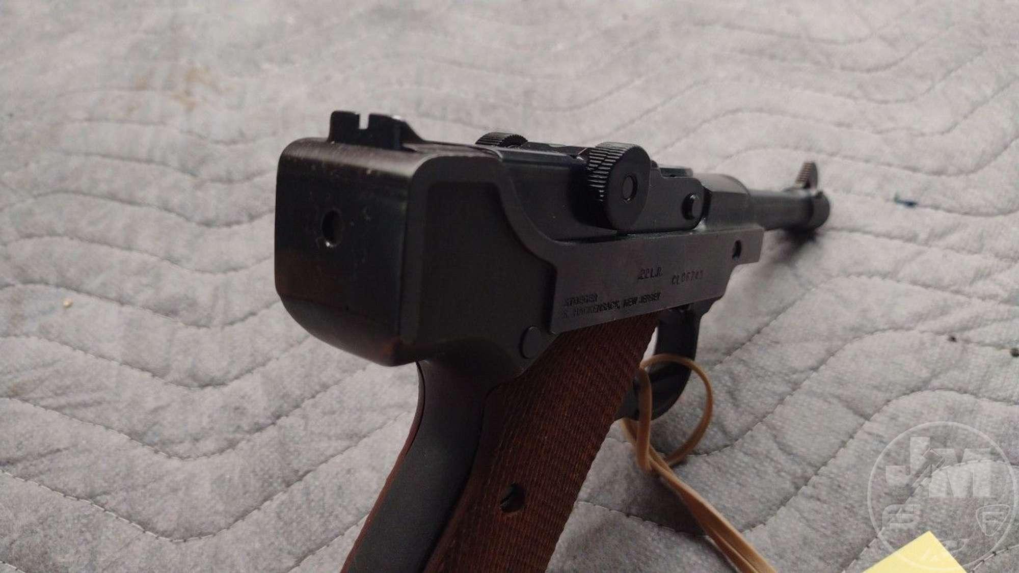 STOEGER INDUSTRIES MODEL STLR-4 LUGER .22 LONG RIFLE