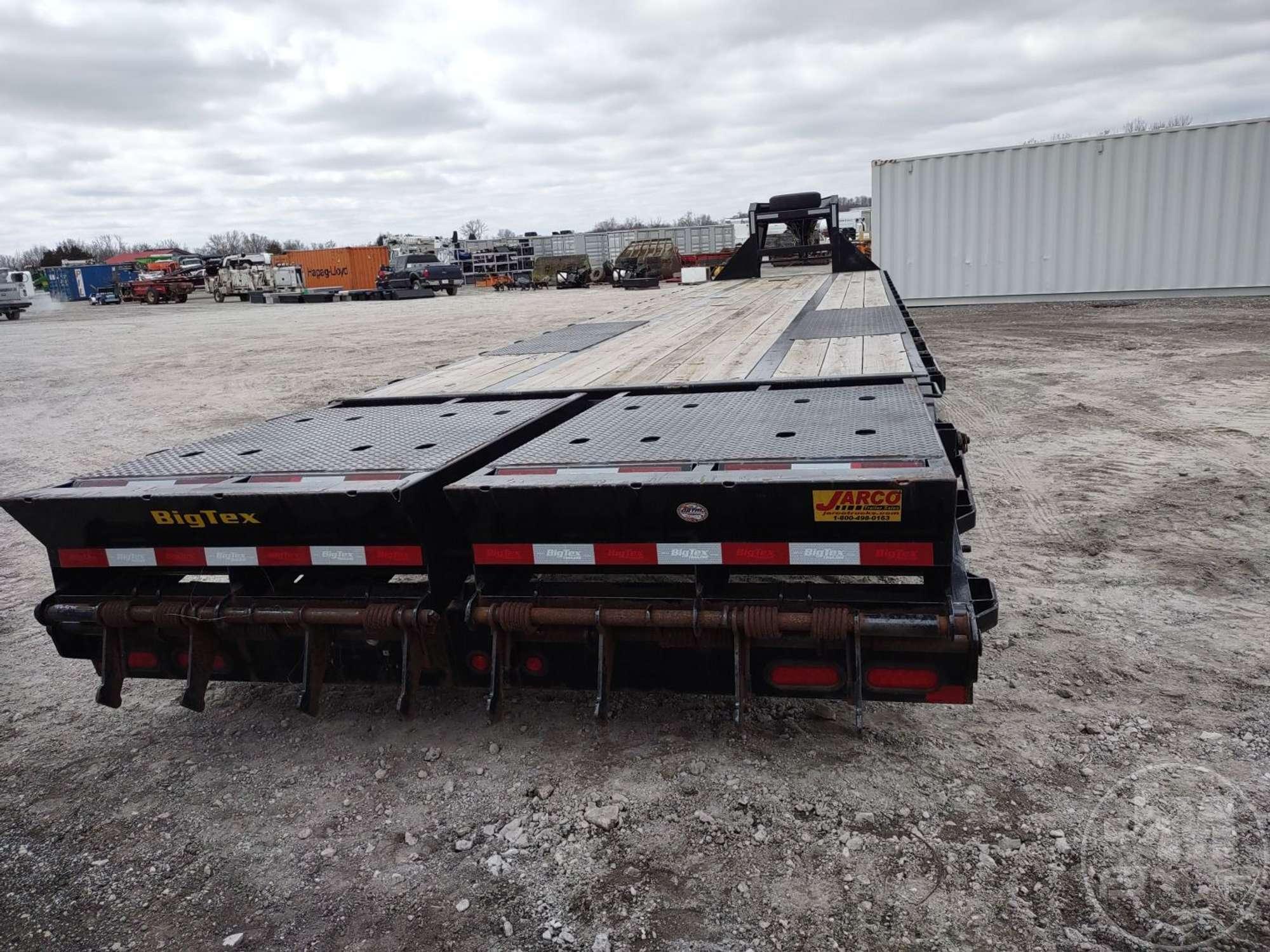 2021 BIG TEX 22GN-35BK+5MR 40' FLATBED TRAILER VIN: 16V3F4825M6033494