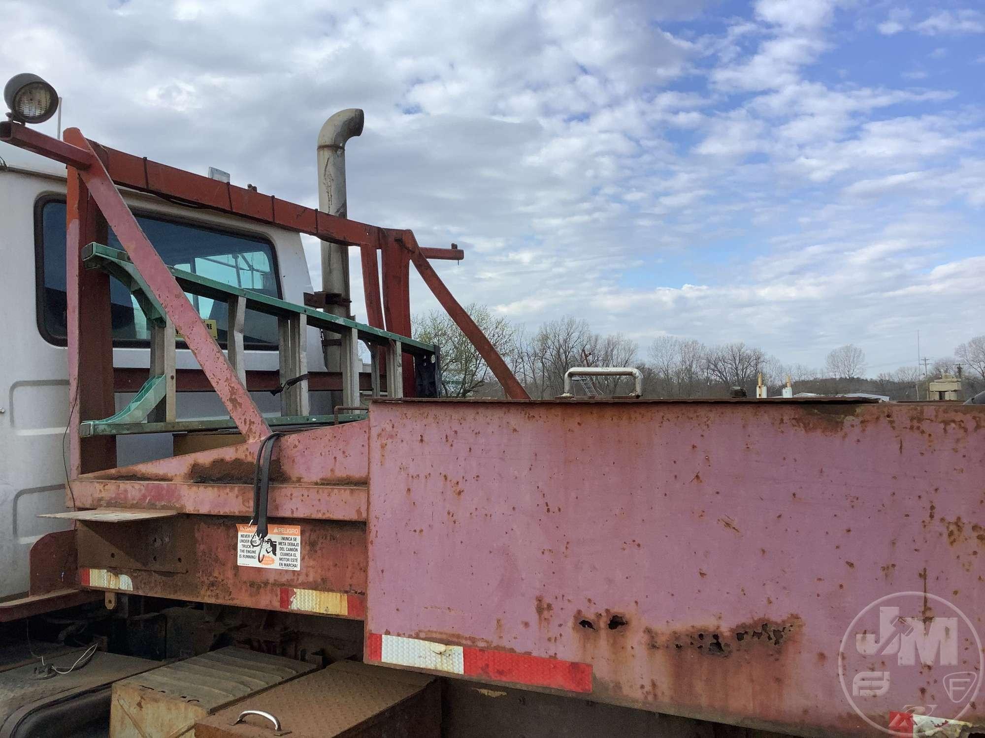 1996 MACK DM T/A VIN: 1M2B209CXTM017820