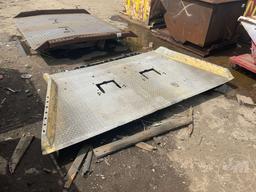 DOCK PLATE