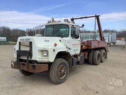 1996 MACK DM T/A VIN: 1M2B209CXTM017820