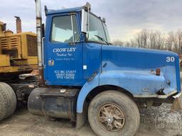 1990 WHITEGMC WB TANDEM AXLE DAY CAB TRUCK TRACTOR VIN: 4V1JDBJE1LN808848