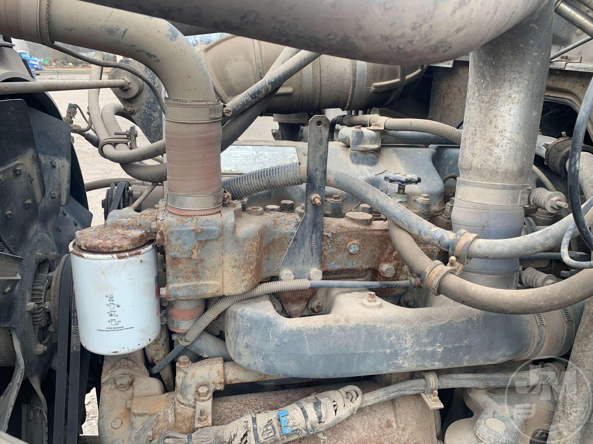1996 MACK DM T/A VIN: 1M2B209CXTM017820