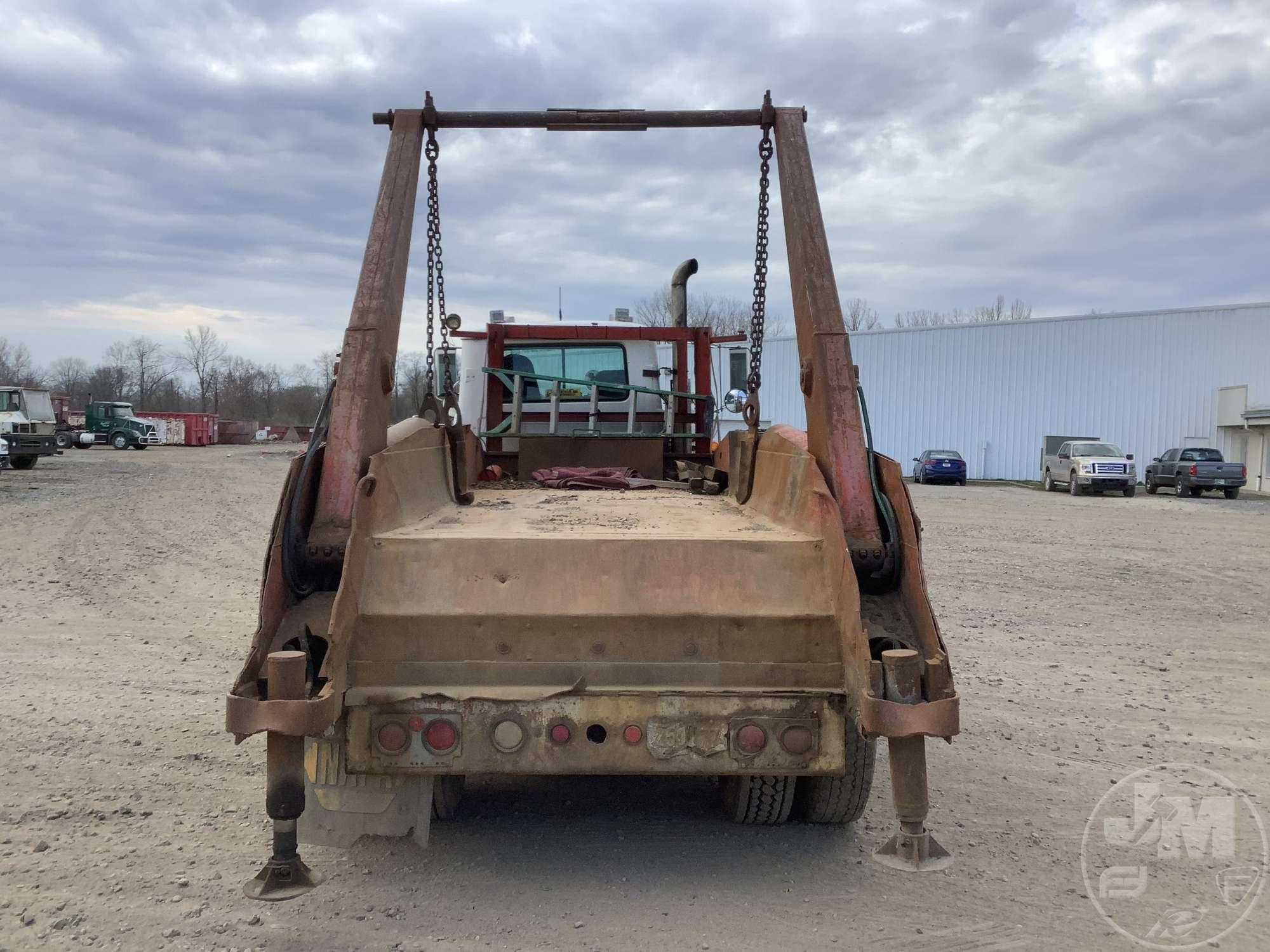 1996 MACK DM T/A VIN: 1M2B209CXTM017820