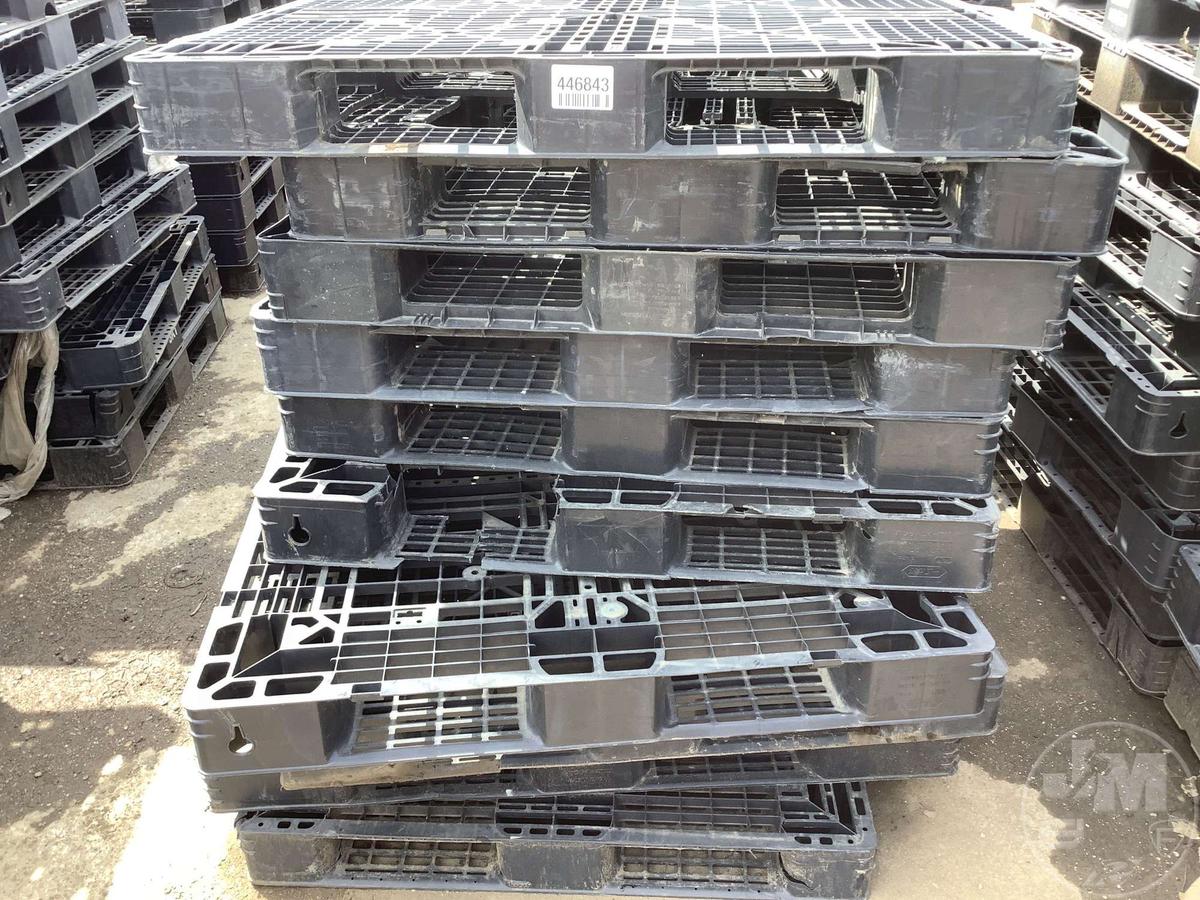 PLASTIC PALLETS 50