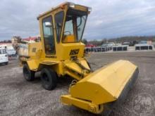 ROSCO CHALLENGER 2 SN: 38024 SWEEPER