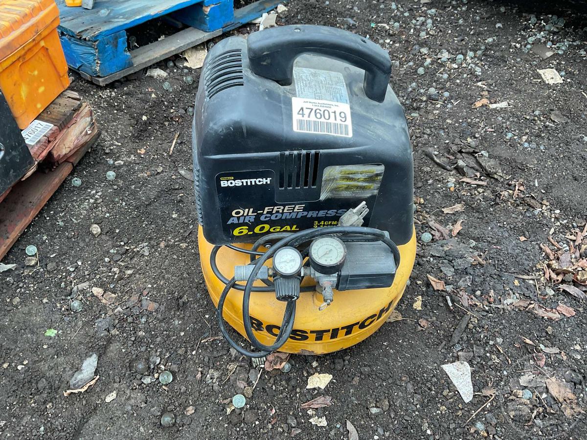 BOSTITCH 6 GALLON PANCAKE COMPRESSOR