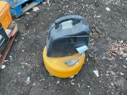 BOSTITCH 6 GALLON PANCAKE COMPRESSOR