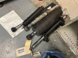 VARIOUS FORKLIFT CYLINDERS