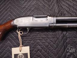 1946 WINCHESTER ARMS MODEL 12 12 GAUGE SN: 1020005