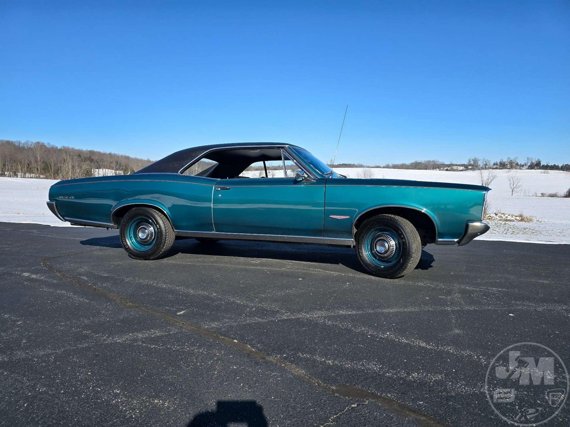 1966 PONTIAC TEMPEST GTO TRIBUTE VIN: 235176B611834 2 DOOR HARDTOP